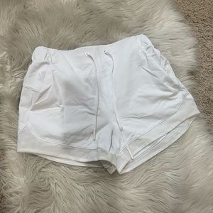 Lululemon WHITE DRAWSTRING SHORTS! Inner Glow High Rise